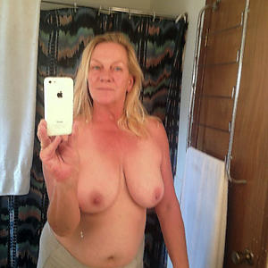 xxx pictures be useful to older women pussy selfshot