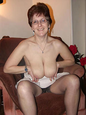 naked older women solo stripped