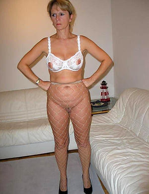 free pics of experienced women in pantyhose