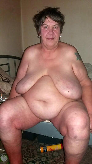 nasty older women solo nude pics