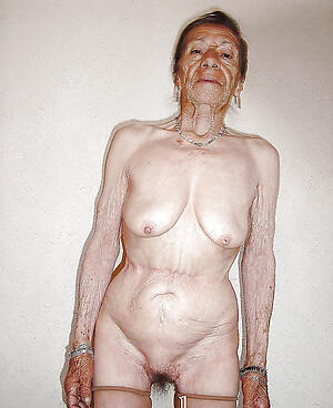 porn pics of older women saggy tits