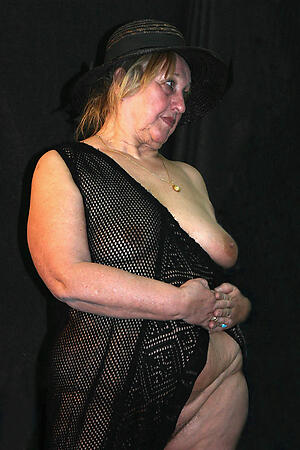 hot unadorned older women freash pussy