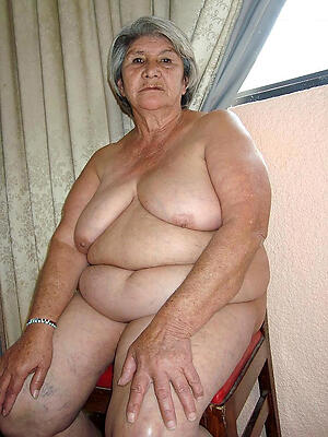 old big granny love posing nude