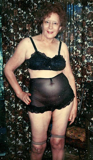 xxx pictures of older women lingerie
