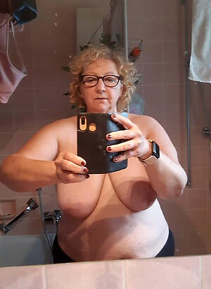 naked granny selfshots