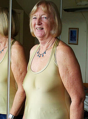 amazing very aged granny naked amateur pics