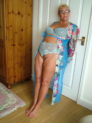 mature granny cameltoe amateur slut