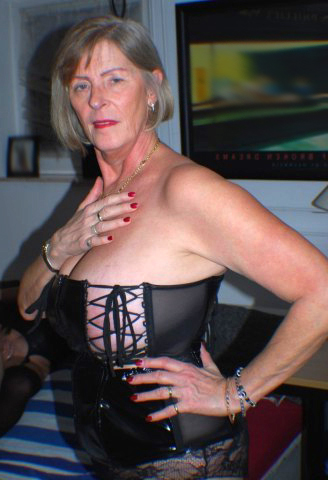 Nude grandmother porn pics - granny-pussy.com