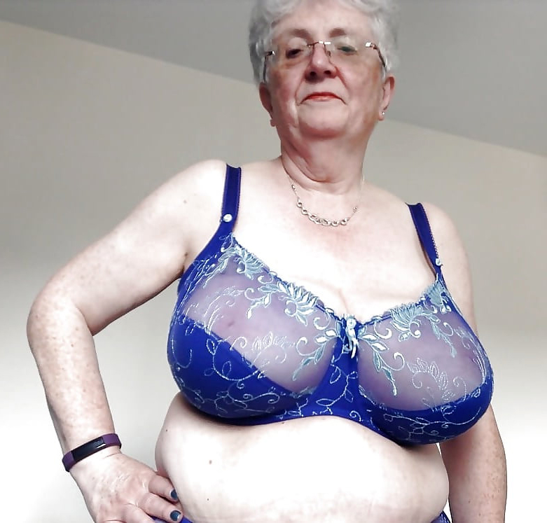 Naked women old Granny Pussy