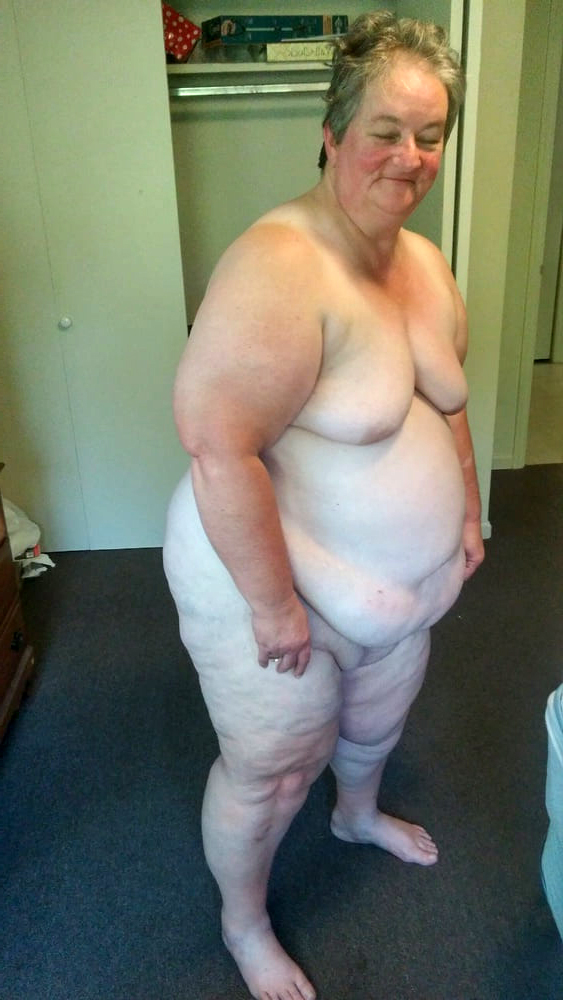 Bbw Granny Posing Nude Grannypornpic Hot Sex Picture