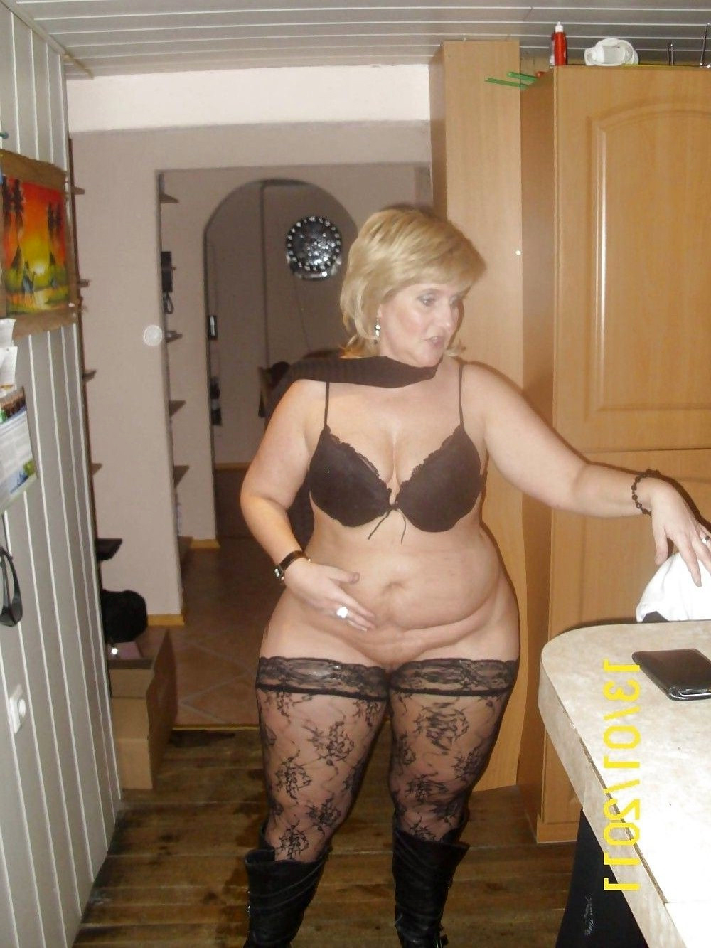 Sexy Naked Curvy Granny Homemade Picture Granny Pussy